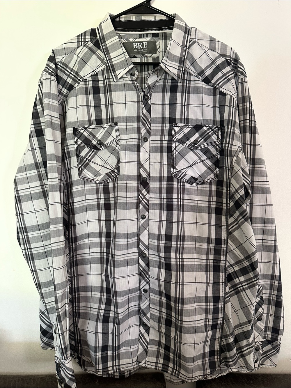 BKE Men’s Black & White Plaid Button-Down Shirt